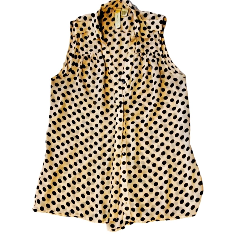 Dizzy Love womens  sleeveless blouse. Tan with Black poka dots.
